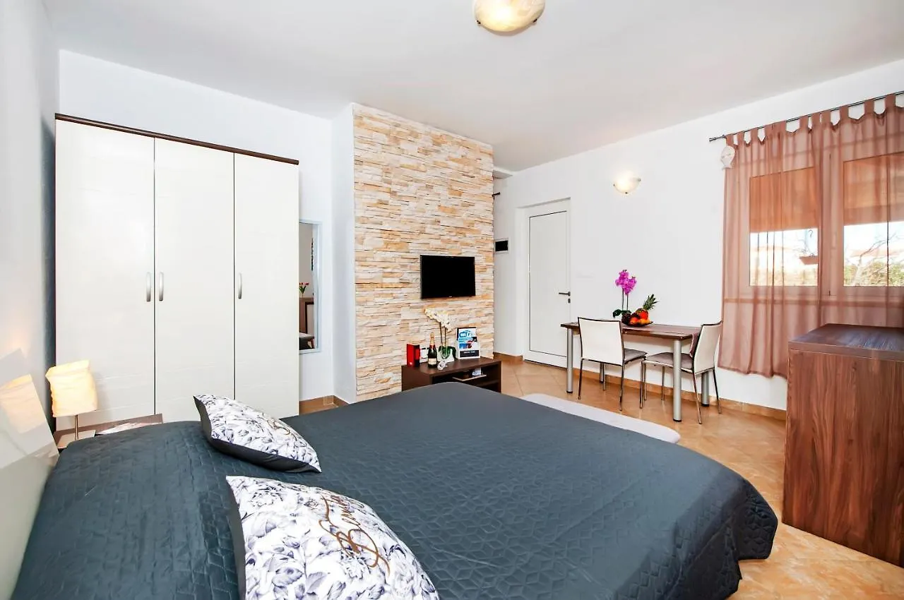 F&R Apartments Rovinj 0*,  Croatia