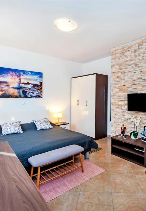 F&R Apartments Rovinj 0*,  Croatia